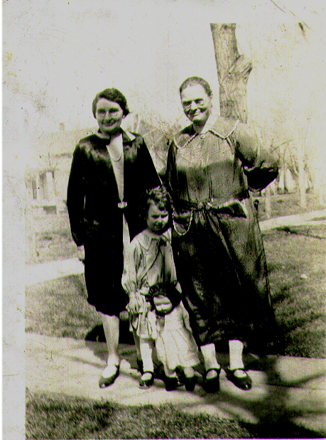 mom-grandma-menzia-and---ph.gif